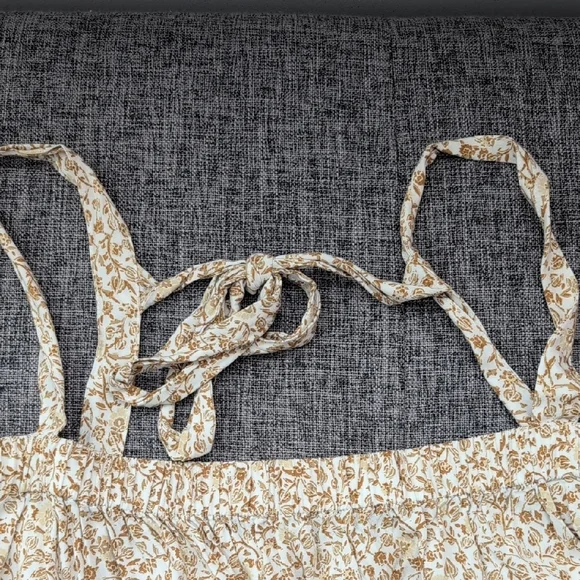 Old Navy Floral Tie-Strap Top - Picture 3 of 5